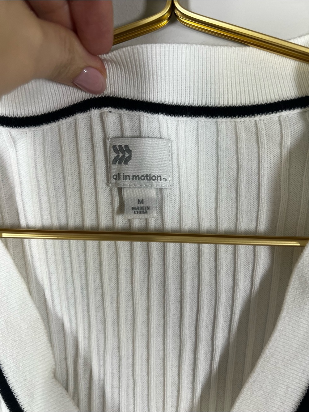 all in motion White Cropped Ribbed V-Neck Cardigan with Black Trim - Picture 2 of 2
